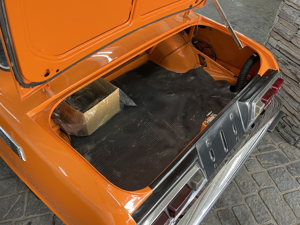 ISUZU いすゞ ベレット ボンネット エンブレム(いすゞ ベレット ISUZU いすゞ ベレット ボンネット エンブレム(いすゞ ベレット