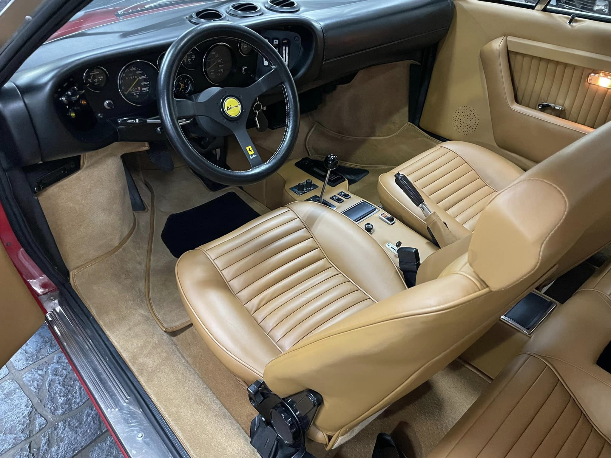 1980y フェラーリ DINO 308GT4 正規ディーラー車両 8連