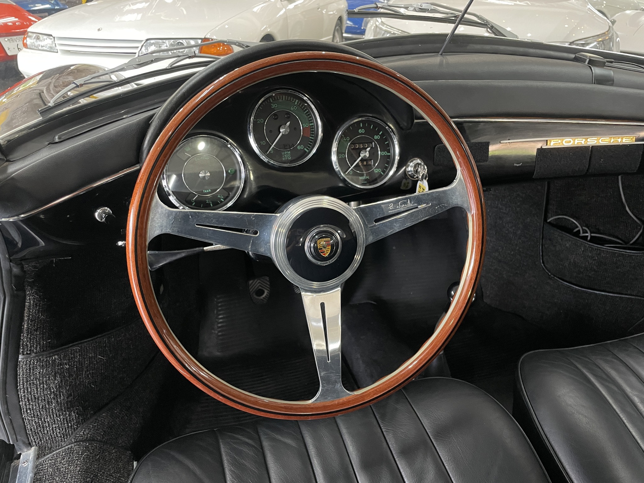 ポルシェ356B 356c オリジナルハンドル ロードスター（1961年） ポルシェ356B 356c オリジナルハンドル ロードスター（1961年）