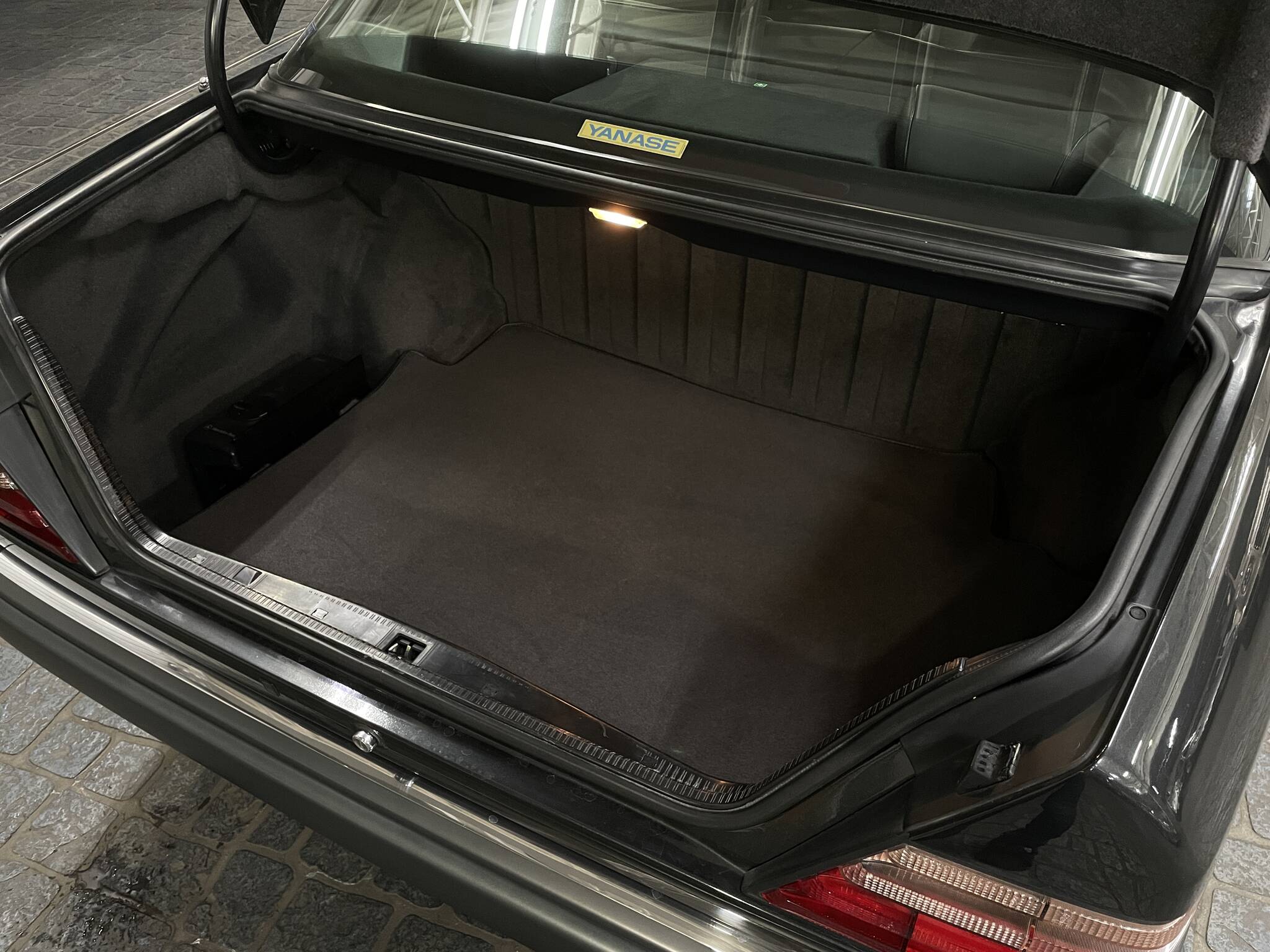 w124 ベンツ 300E 低走行極上車 | メルセデスベンツ W124専門店「ARROWS
